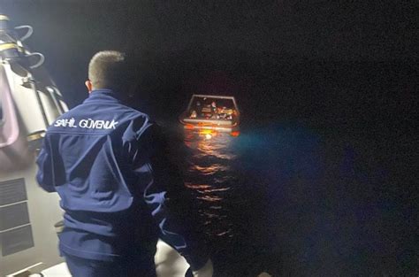 Datça açıklarında Türk karasularına geri itilen 61 düzensiz göçmen kurtarıldı İhlas Haber Ajansı